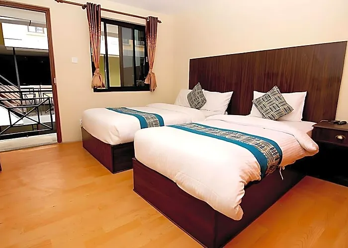 Hotel Dine & Dream 3*